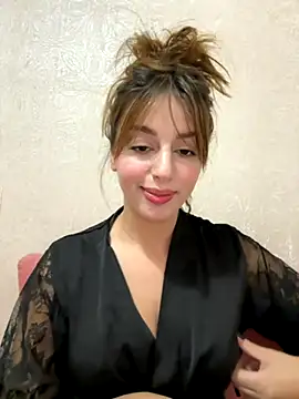 Snapshot of Hot_malak chatting on 10.23.25 Hot malak online show from 10.23.25