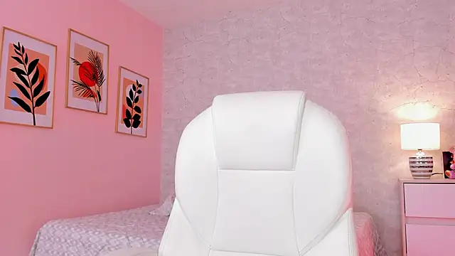 DahianaWalcott online show from 03.13.25