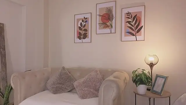 DahianaWalcott online show from 03.14.26