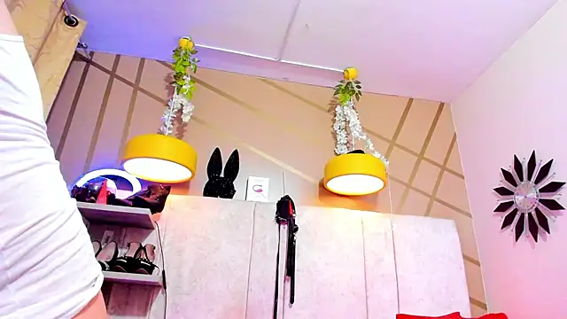 girl amada online show from 03.02.25