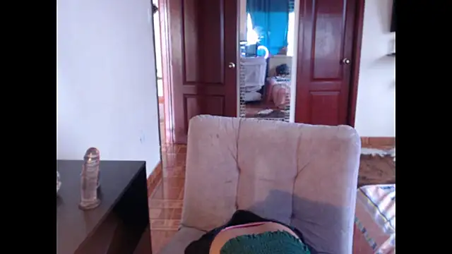 Snapshot of hanna_beili chatting on 02.19.26 hanna beili online show from 02.19.26