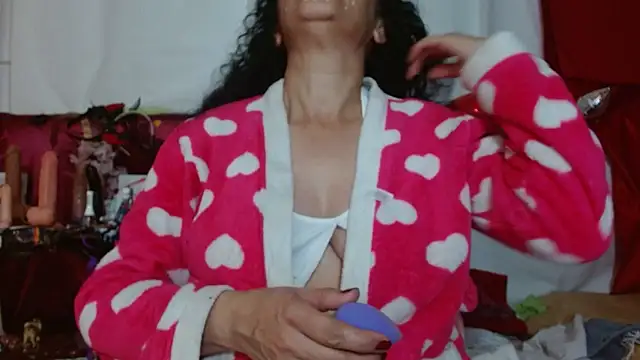 Tita Madurita online show from 03.15.25