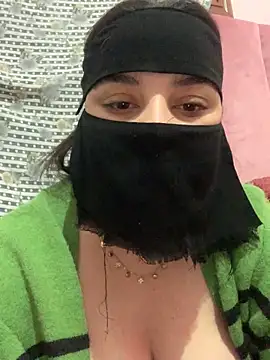 Snapshot of Miss-Soka chatting on 01.28.25 Miss-Soka online show from 01.28.25