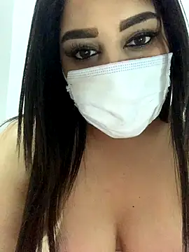 Snapshot of Miss-Soka chatting on 11.17.25 Miss-Soka online show from 11.17.25