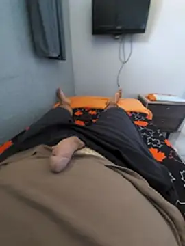 mfreitas005 online show from 11.18.25