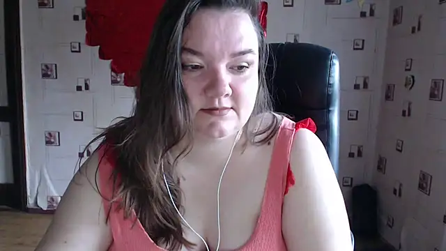 Snapshot of TasyaBigTTs chatting on 03.23.25 TasyaBigTTs online show from 03.23.25