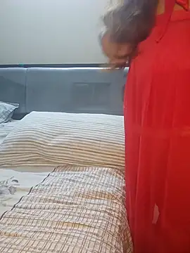 Snapshot of Awesomelusty chatting on 09.26.25 Awesomelusty online show from 09.26.25