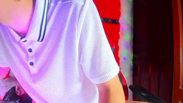 Snapshot of LilOwen_ chatting on 02.19.26 LilOwen online show from 02.19.26