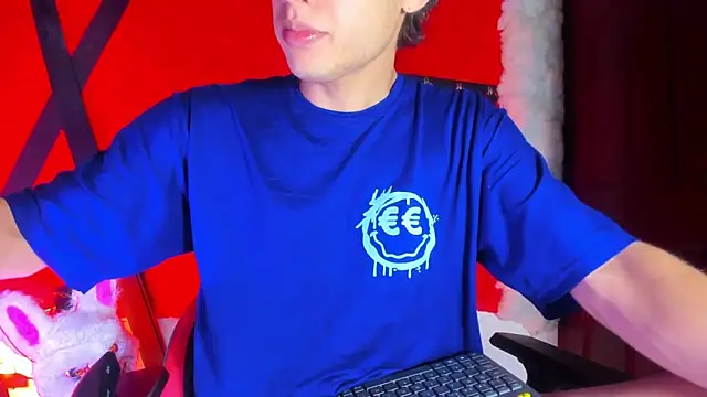 Snapshot of LilOwen_ chatting on 02.25.26 LilOwen online show from 02.25.26