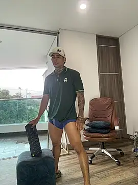 Snapshot of Dominiofit chatting on 02.07.26 Dominiofit online show from 02.07.26