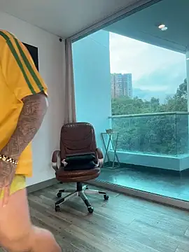 Snapshot of Dominiofit chatting on 02.08.26 Dominiofit online show from 02.08.26