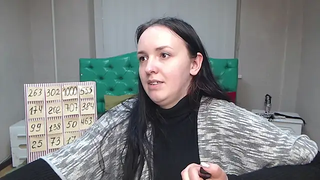 IsabelBlackberry online show from 01.20.25