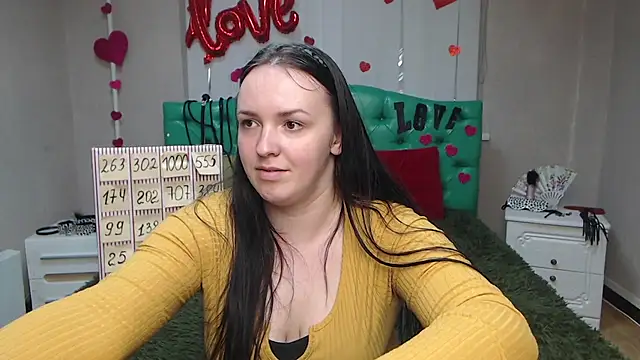 IsabelBlackberry online show from 03.15.25