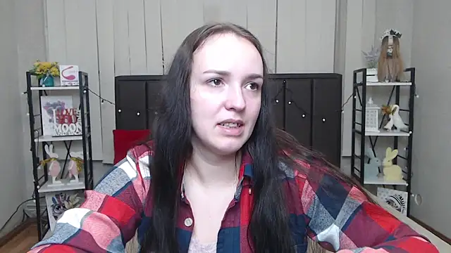 IsabelBlackberry online show from 11.23.25