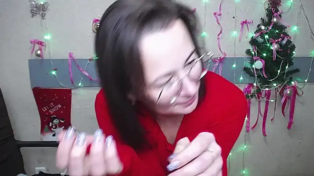 Snapshot of MarieSho chatting on 01.14.25 MarieSho online show from 01.14.25