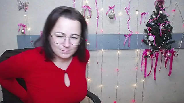 Snapshot of MarieSho chatting on 01.14.25 MarieSho online show from 01.14.25