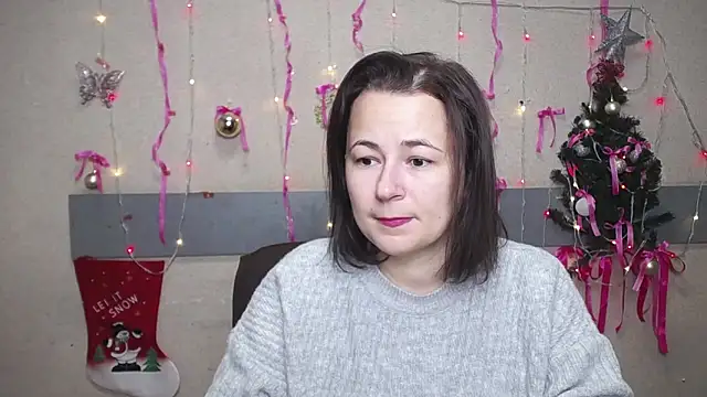 Snapshot of MarieSho chatting on 01.14.25 MarieSho online show from 01.14.25