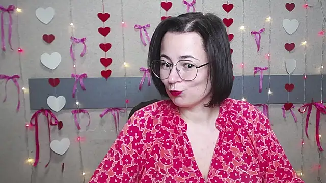 Snapshot of MarieSho chatting on 01.21.25 MarieSho online show from 01.21.25