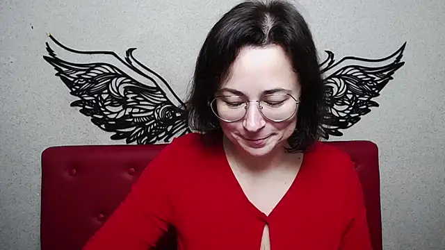 Snapshot of MarieSho chatting on 01.27.25 MarieSho online show from 01.27.25