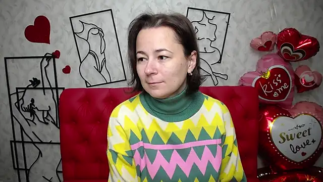 Snapshot of MarieSho chatting on 02.24.25 MarieSho online show from 02.24.25