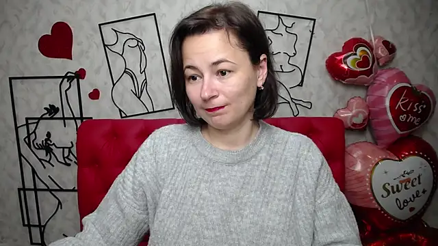 Snapshot of MarieSho chatting on 03.10.25 MarieSho online show from 03.10.25