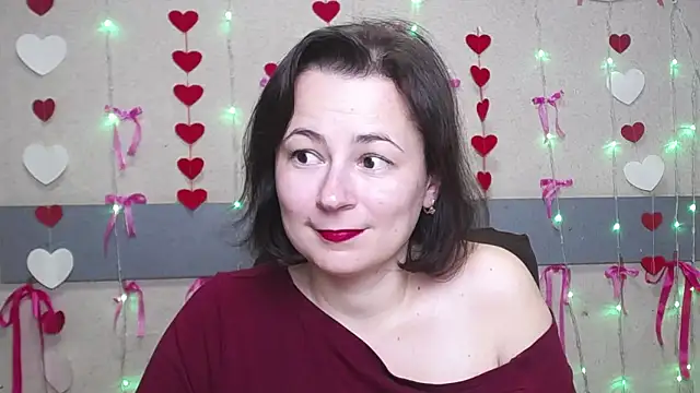 Snapshot of MarieSho chatting on 03.12.25 MarieSho online show from 03.12.25