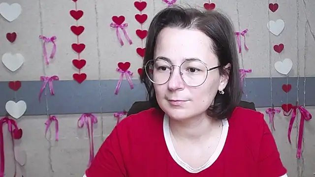 Snapshot of MarieSho chatting on 03.13.25 MarieSho online show from 03.13.25