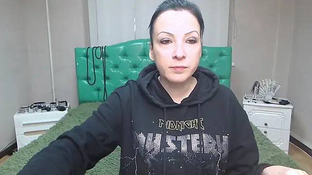 ElizabethSho online show from 12.15.24