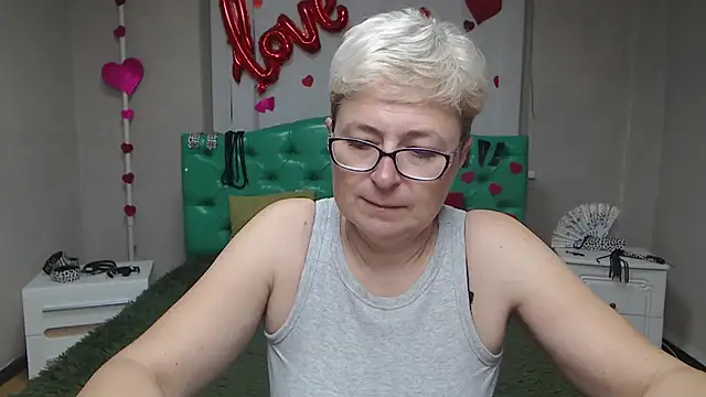 EmiliaGree online show from 10.11.25