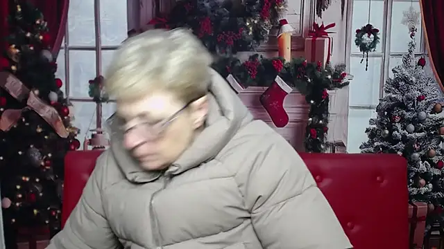 Snapshot of EmiliaGree chatting on 01.17.26 EmiliaGree online show from 01.17.26