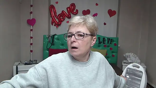 Snapshot of EmiliaGree chatting on 01.18.26 EmiliaGree online show from 01.18.26