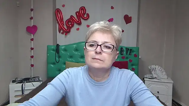 Snapshot of EmiliaGree chatting on 02.02.26 EmiliaGree online show from 02.02.26