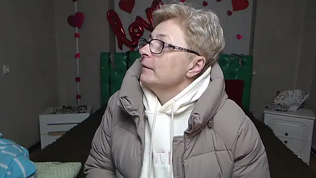 Snapshot of EmiliaGree chatting on 02.06.26 EmiliaGree online show from 02.06.26