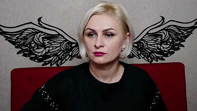 Snapshot of OliviaHorst chatting on 12.04.24 OliviaHorst online show from 12.04.24