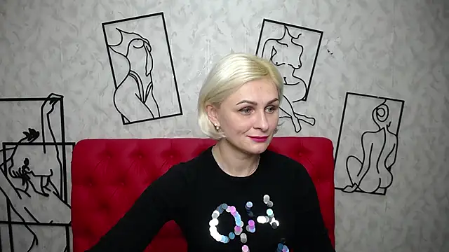 Snapshot of OliviaHorst chatting on 12.11.24 OliviaHorst online show from 12.11.24