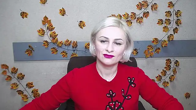 Snapshot of OliviaHorst chatting on 12.14.24 OliviaHorst online show from 12.14.24