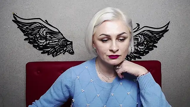 Snapshot of OliviaHorst chatting on 02.08.25 OliviaHorst online show from 02.08.25