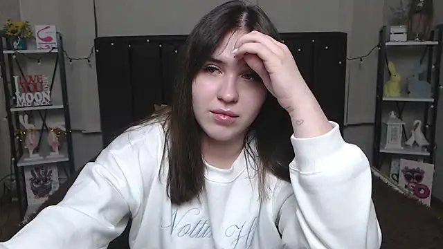 Snapshot of LauraHlot chatting on 02.09.25 LauraHlot online show from 02.09.25