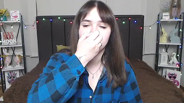 Snapshot of LauraHlot chatting on 02.11.25 LauraHlot online show from 02.11.25