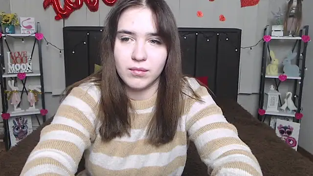 Snapshot of LauraHlot chatting on 02.17.25 LauraHlot online show from 02.17.25