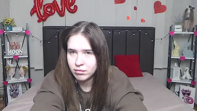 Snapshot of LauraHlot chatting on 03.11.25 LauraHlot online show from 03.11.25