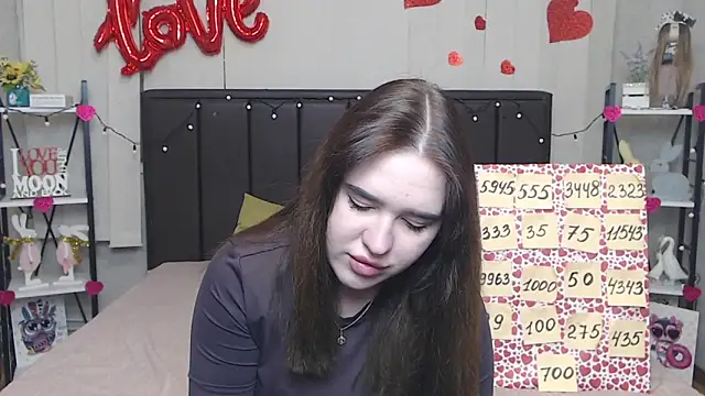 Snapshot of LauraHlot chatting on 03.12.25 LauraHlot online show from 03.12.25