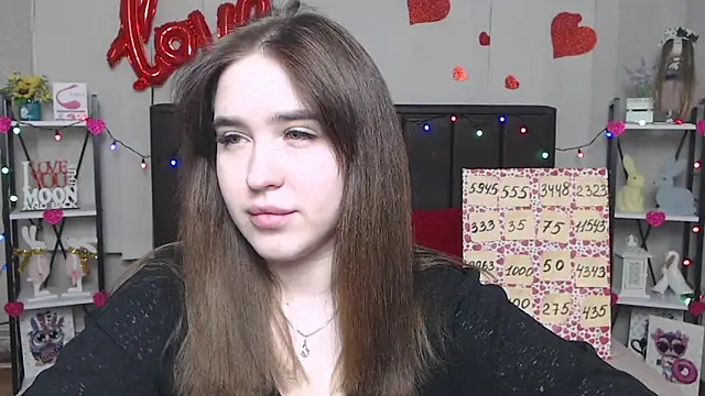 Snapshot of LauraHlot chatting on 03.19.25 LauraHlot online show from 03.19.25