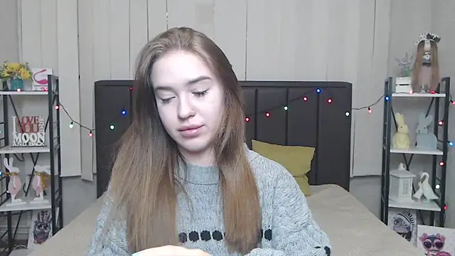 Snapshot of LauraHlot chatting on 09.10.25 LauraHlot online show from 09.10.25