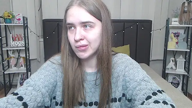 Snapshot of LauraHlot chatting on 09.21.25 LauraHlot online show from 09.21.25