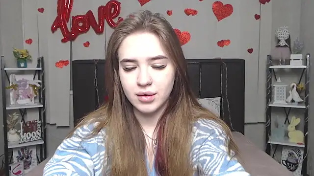 LauraHlot online show from 02.25.26