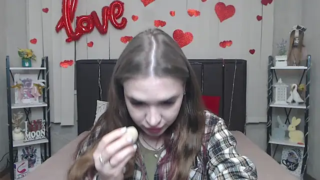 LauraHlot online show from 03.11.26