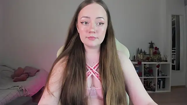 Snapshot of WalkingGirl chatting on 02.14.26 WalkingGirl online show from 02.14.26