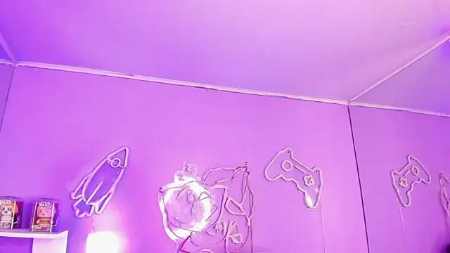 Camiila Osorio online show from 02.04.26