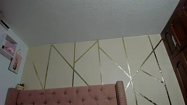 Snapshot of foxxxmegan chatting on 02.07.25 foxxxmegan online show from 02.07.25